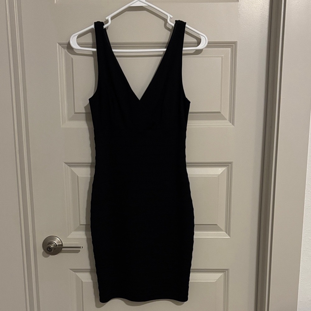 Elegant Black Sleeveless Dress
